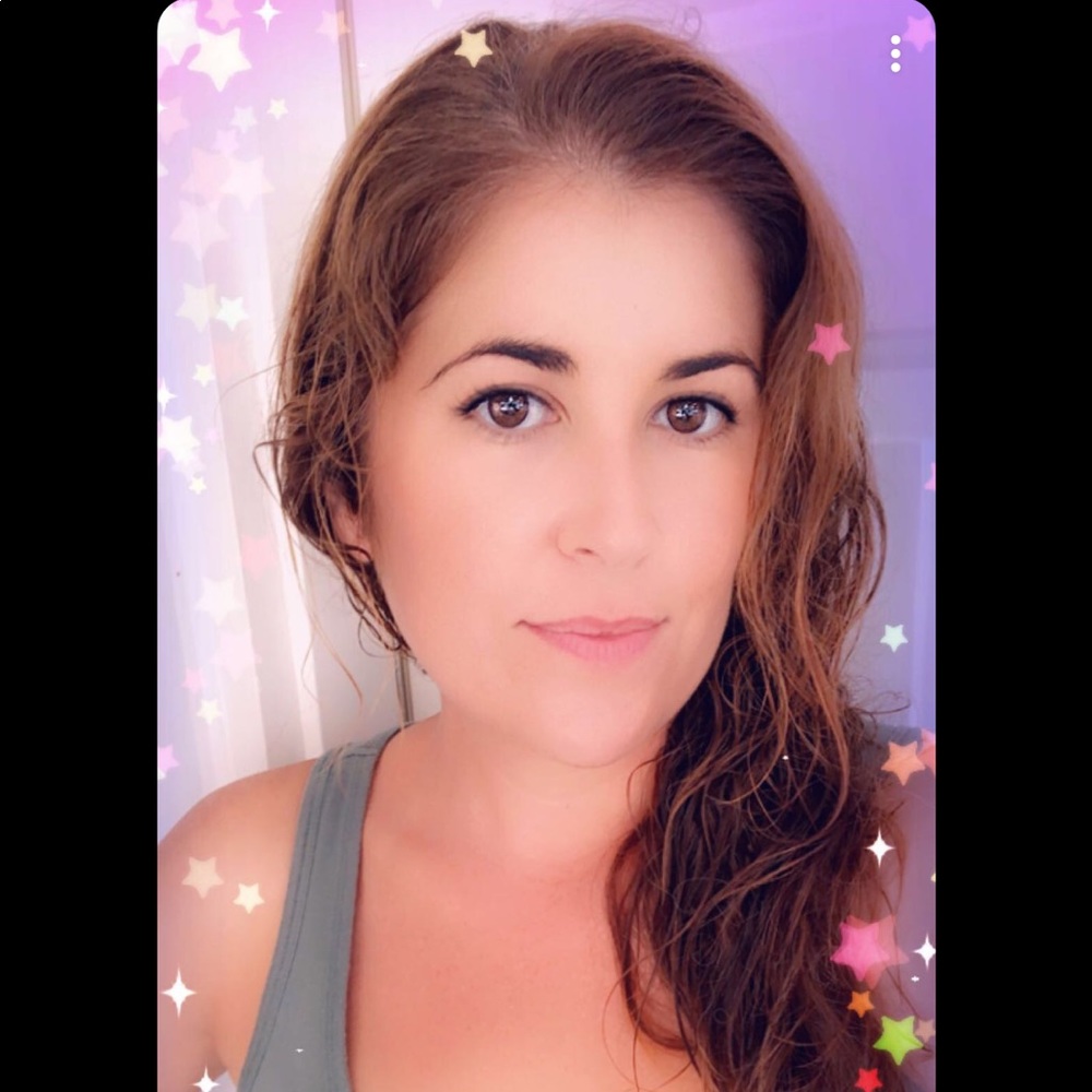 Meet your Posher, Melissa